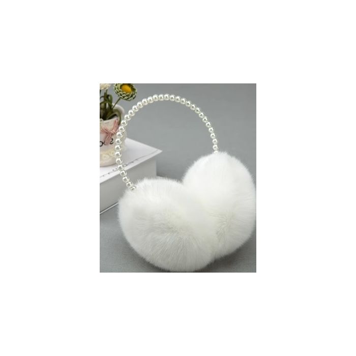 Earmuffs with pearls details