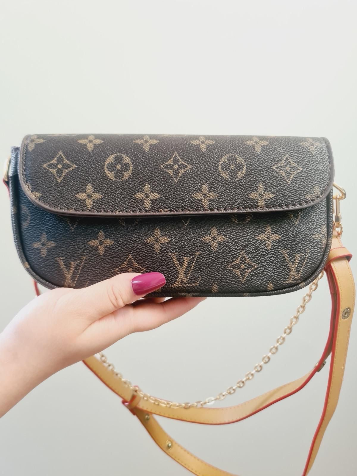 New ladies clover shoulder bag