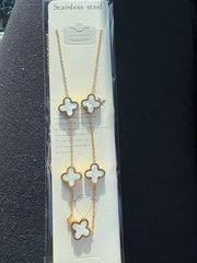 Cloverleaf all round necklace