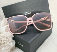 Di sunglasses