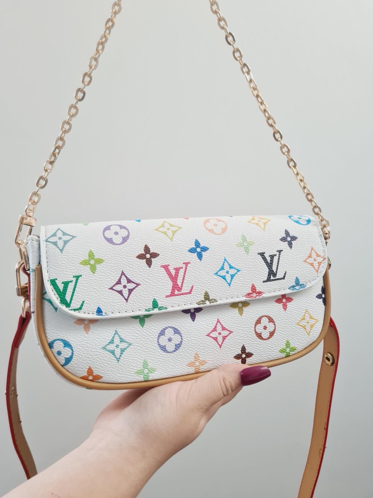 New ladies clover shoulder bag