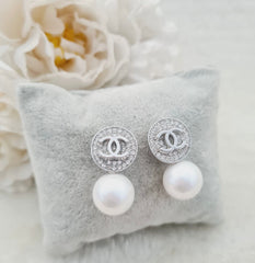 Classic ladies sliver cc with pearls