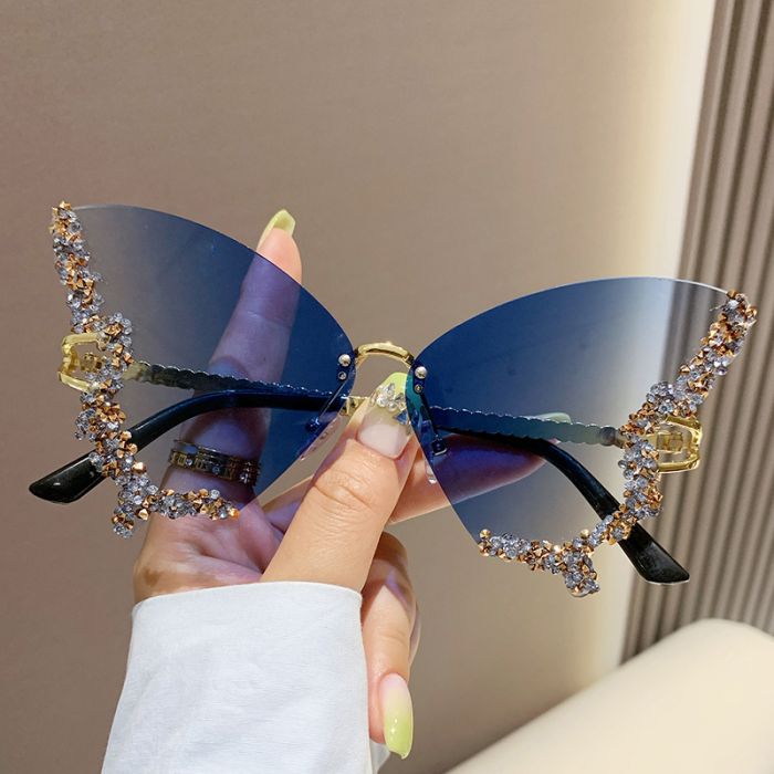9933 Crystals butterfly sunglasses in Black