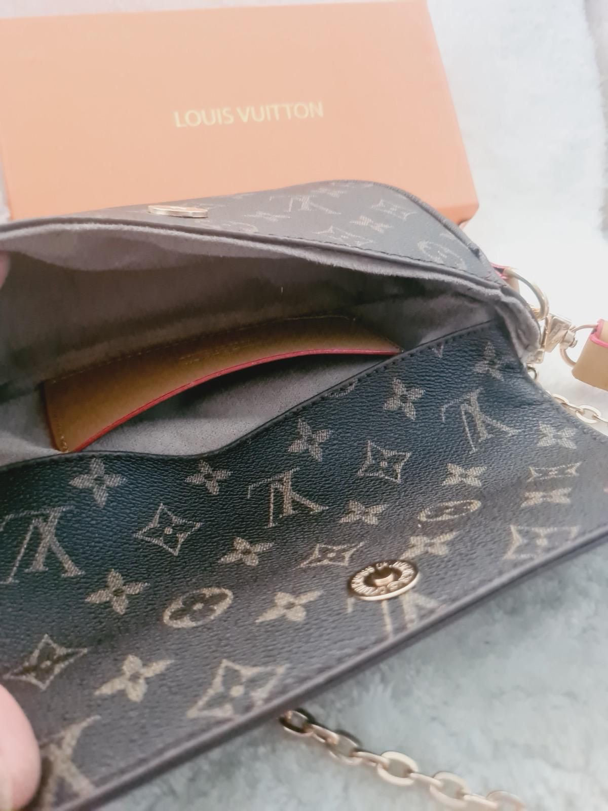 New ladies clover shoulder bag