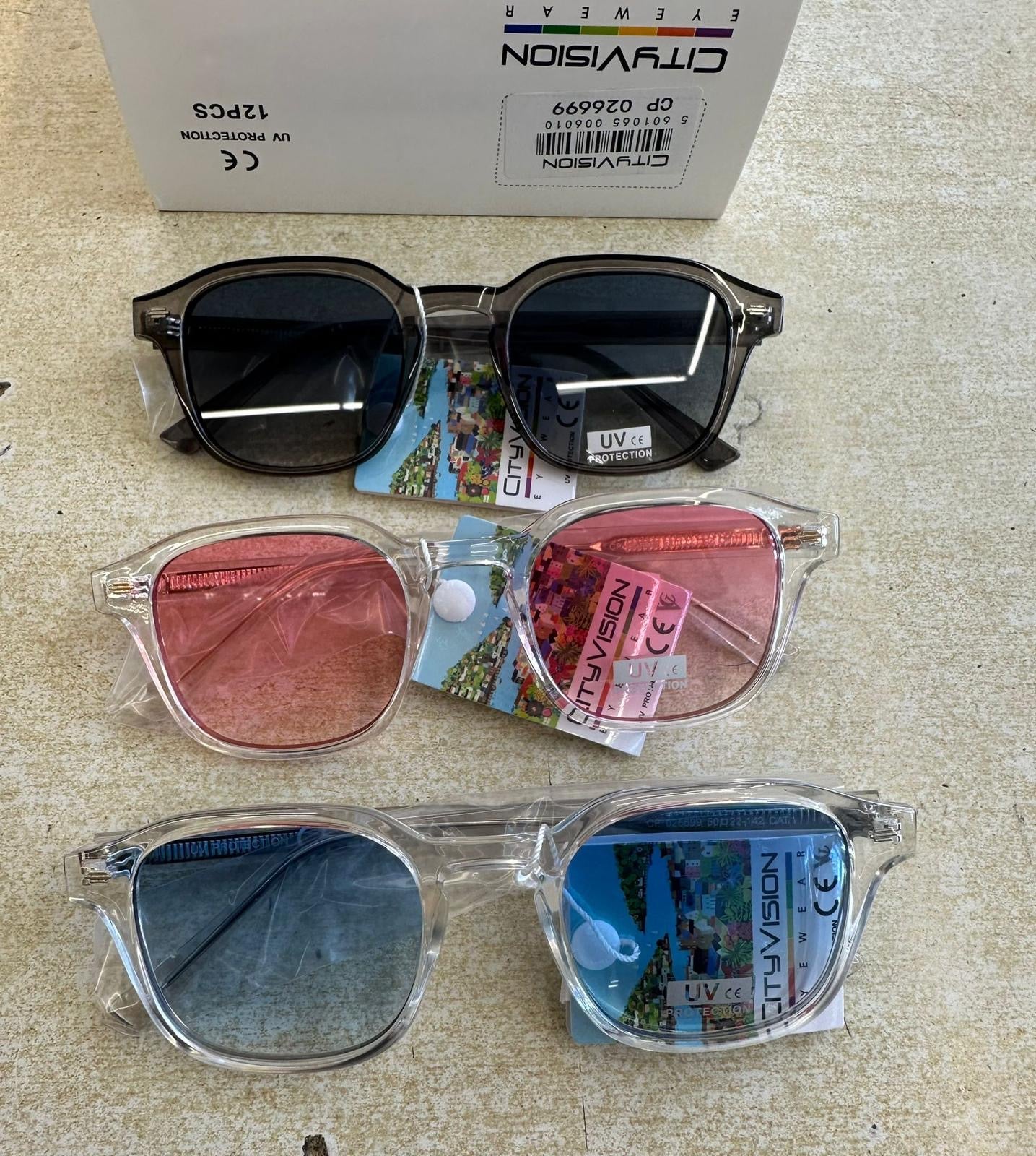 Timeless, everyday premium, unisex appeal.