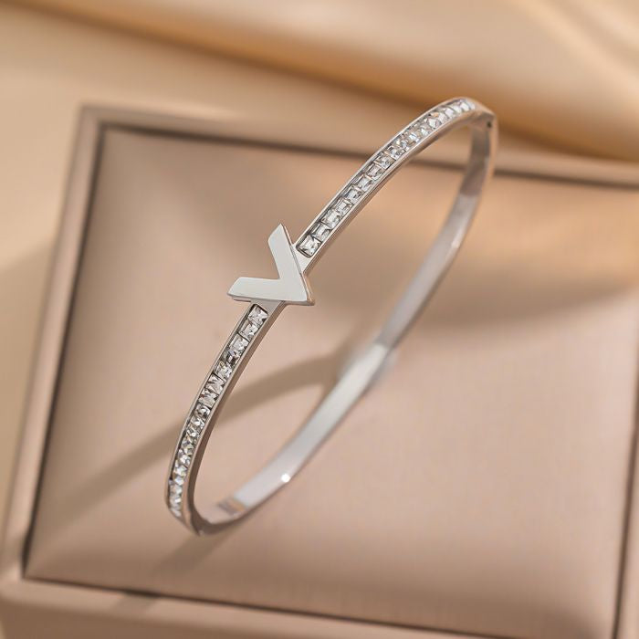 Crystal V Detail stainless steel Bangle in Gold