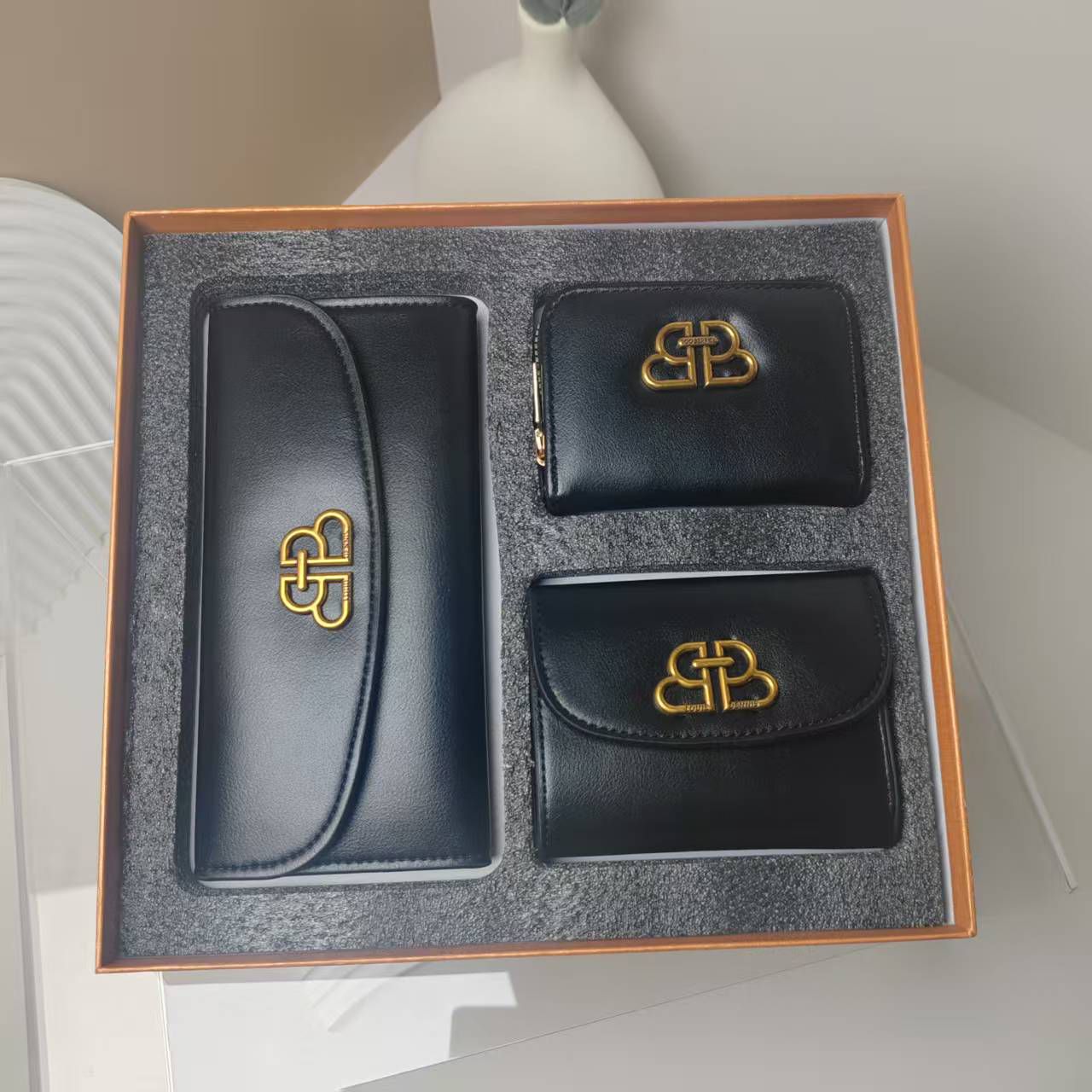 Ladies 3 piece set BB BLACK purse