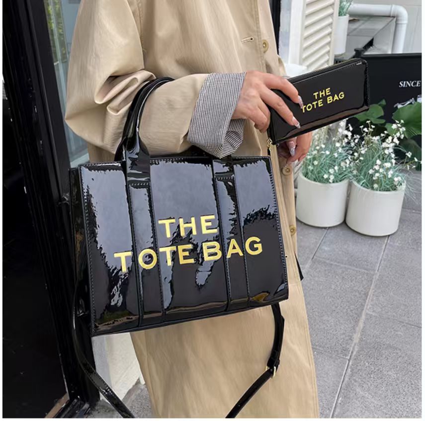 Shinny Tote bag with purse