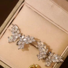EUR445 Angel's wings crystals earrings in Silver