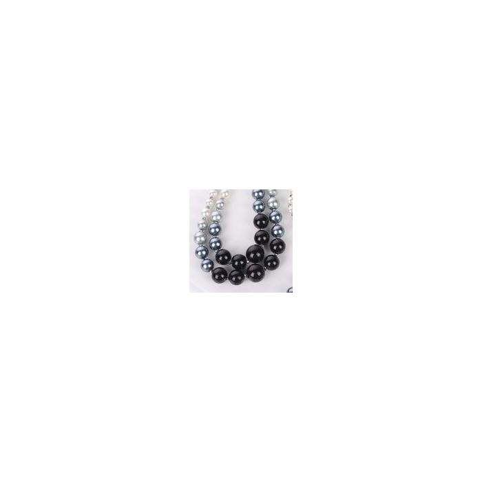 Two Tone Pearl Necklace with Heart Pendant in Black EUR461