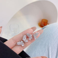 EUR445 Angel's wings crystals earrings in Silver
