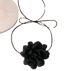 EUR333 Flower corsage choker necklace in White