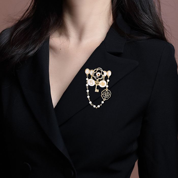 Camellia Brooch with Pearl Chain and Charms in Black 1568