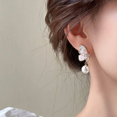 EUR441 Butterflies earrings in Light Blue