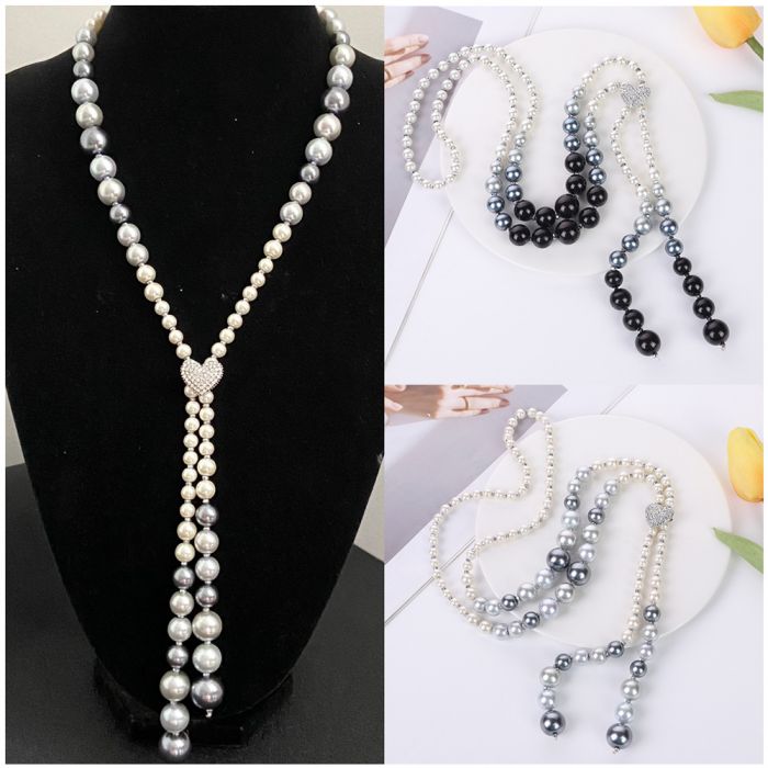 Two Tone Pearl Necklace with Heart Pendant in Black EUR461