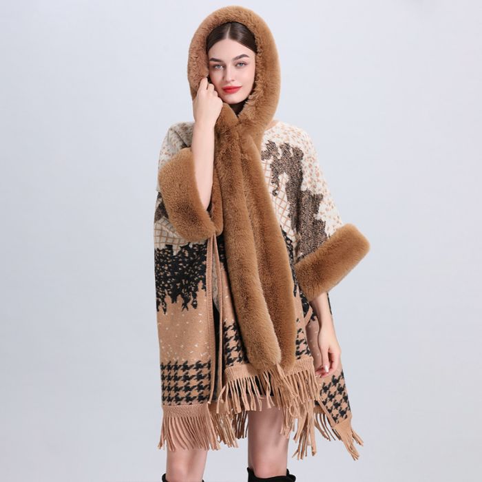 Dogtooth mix super snuggling poncho in Taupe