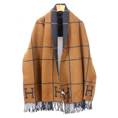 Large letter H print in Brown/Black